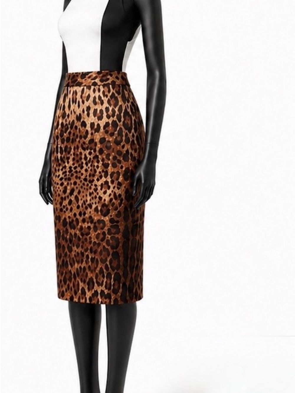 Dolce &  Gabbana Understated silk leopard skirt EUC
